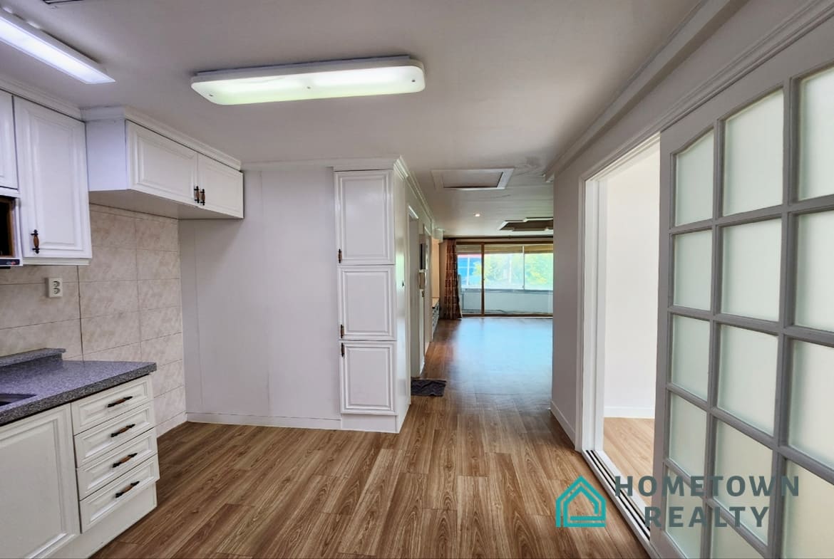 Kitchen and hallway