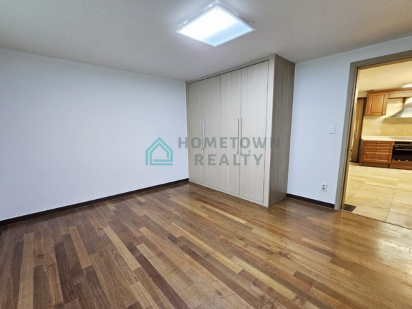4th bedroom closet