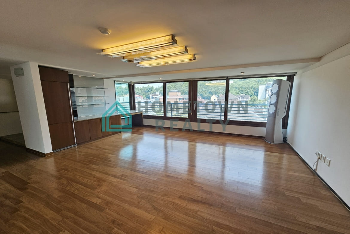 Livingroom on the second floor