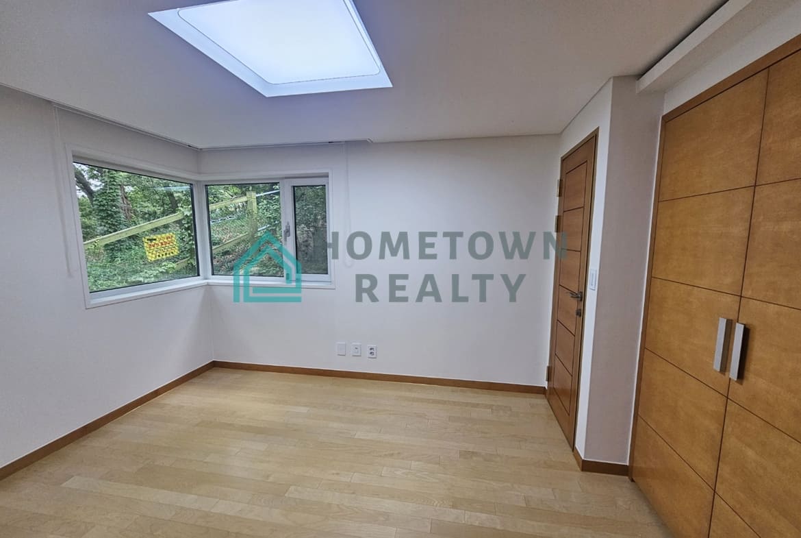 4th bedroom