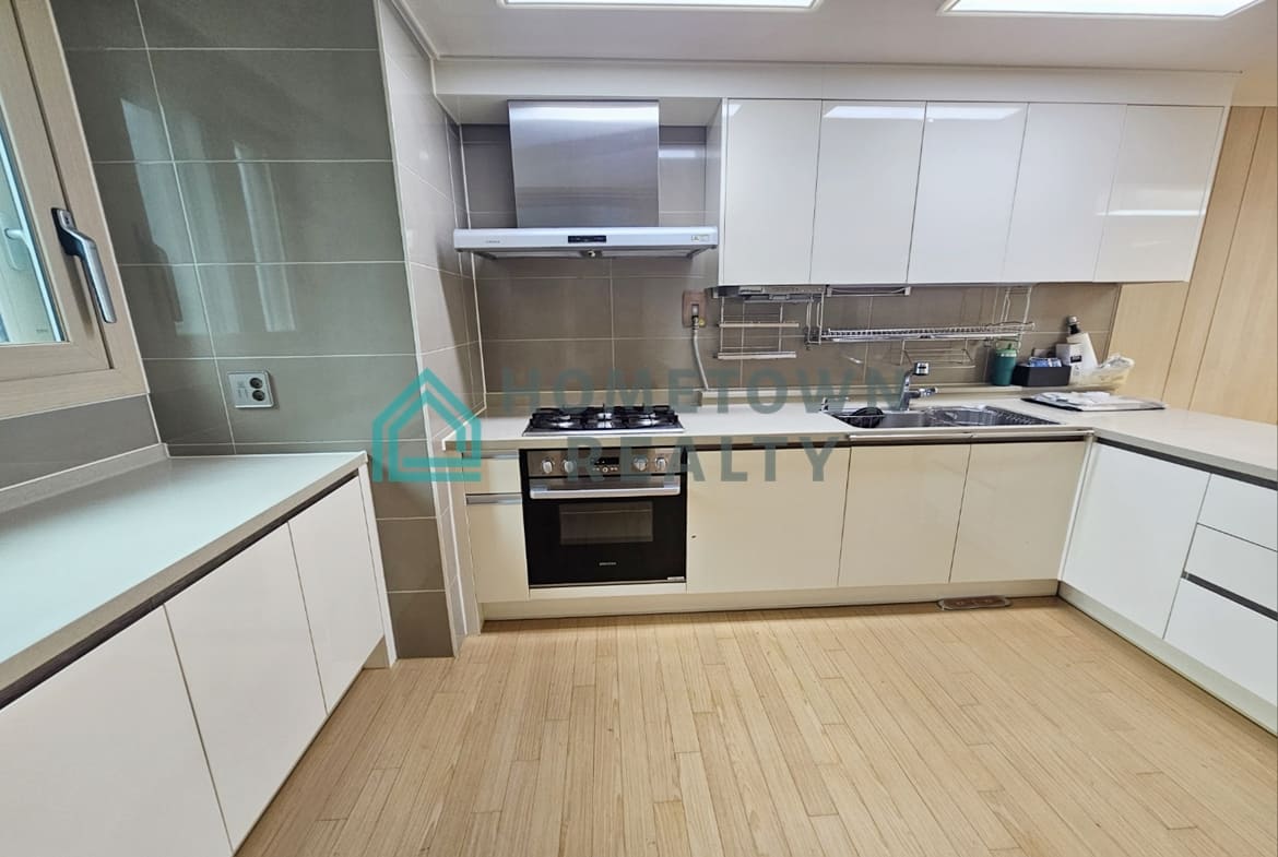 Kitchen inside