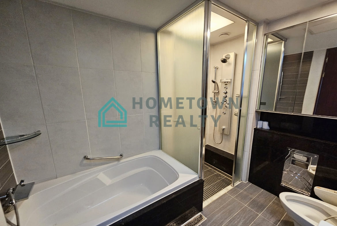 2nd bathroom