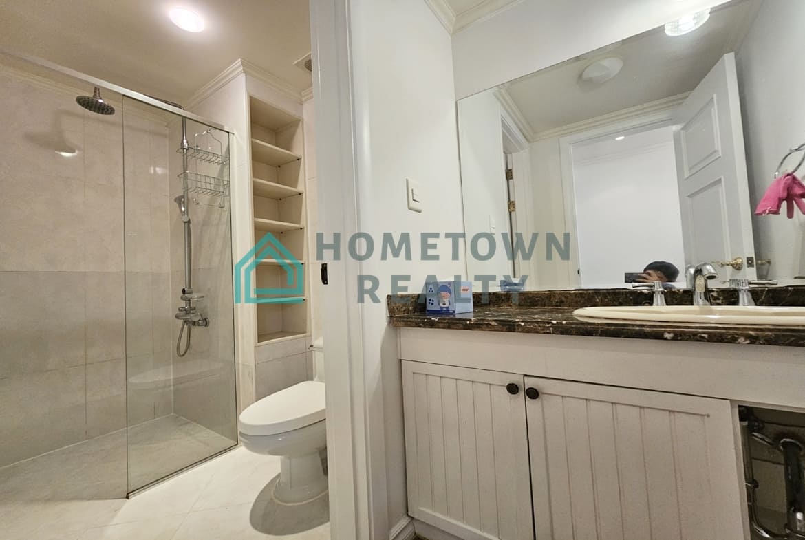 2nd bathroom