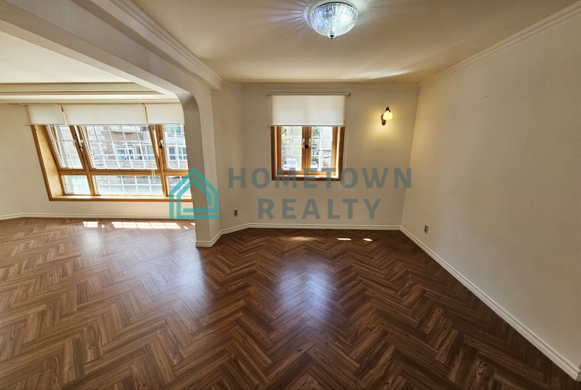 Dining and livingroom