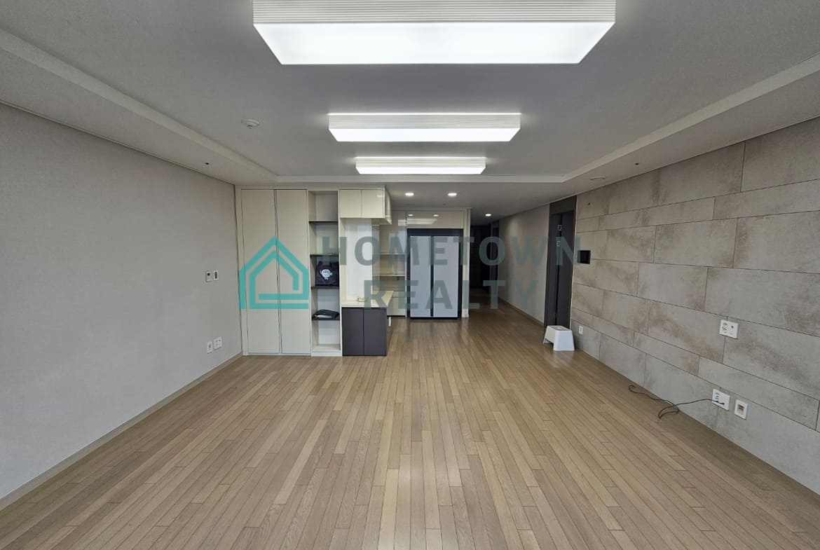 Livingroom opposite