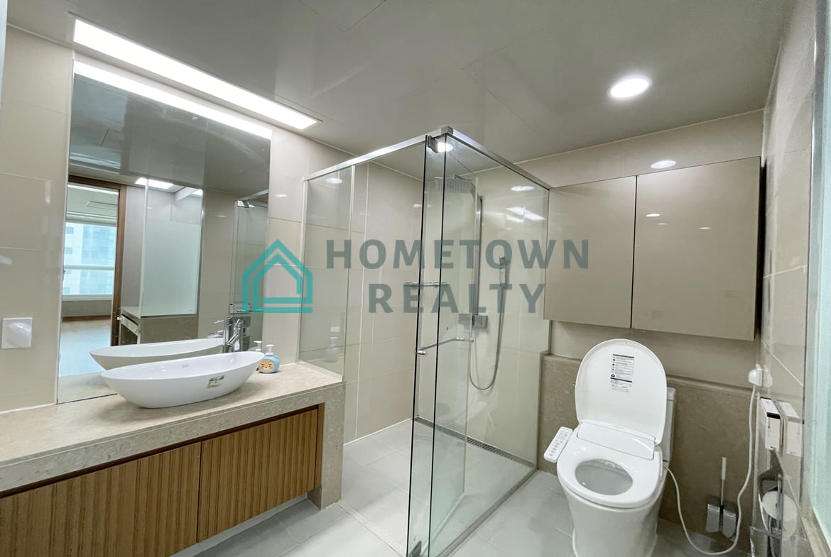 Master bathroom shower