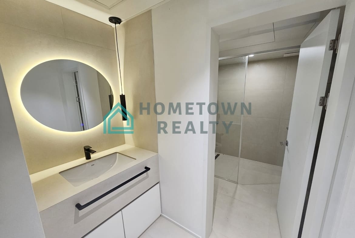 2nd bathroom sink